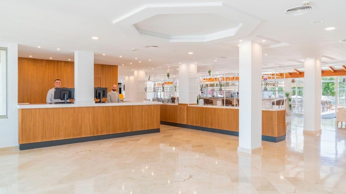 Caprice Isabel Aparthotel